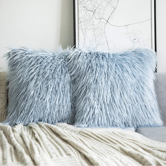 Set of 2 Light Blue Decorative Fur Pillow Covers NWT